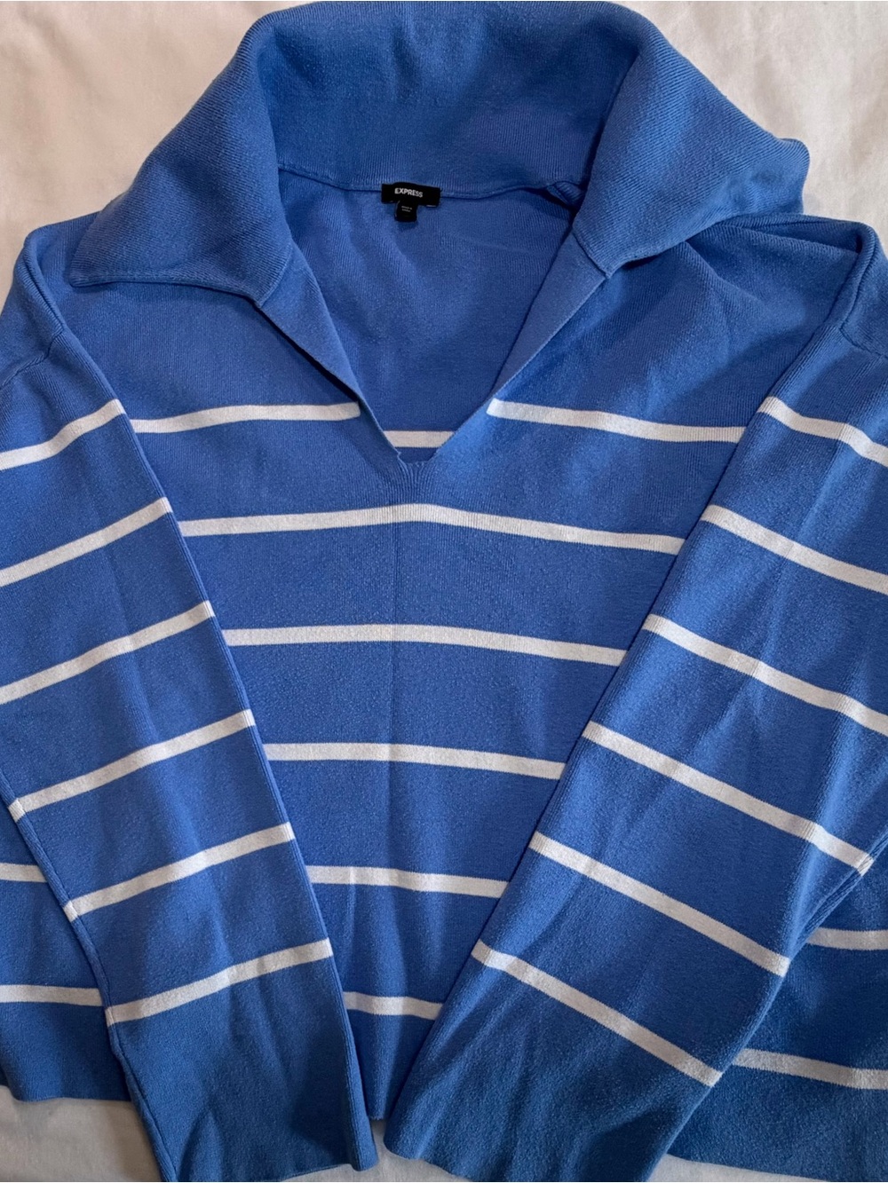 Express Men’s Blue and White Striped V-Neck Collared Sweater